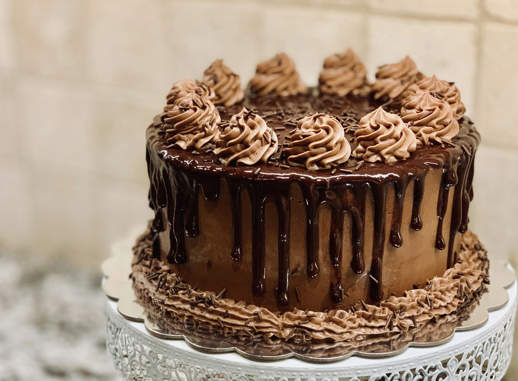 Şokolad şirəli tort